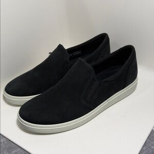 Women’s Ecco Black Classic leather Slip-On  Shoes